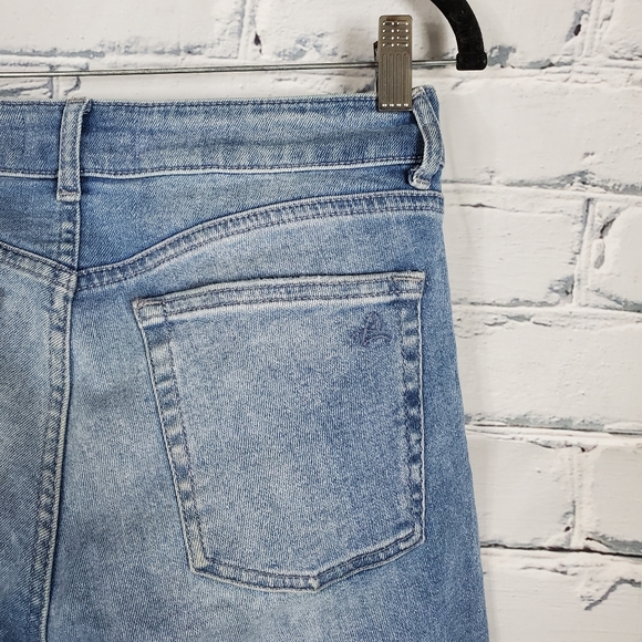 DL1961 Florence Cropped Skinny Jeans in Clifton - Picture 7 of 9